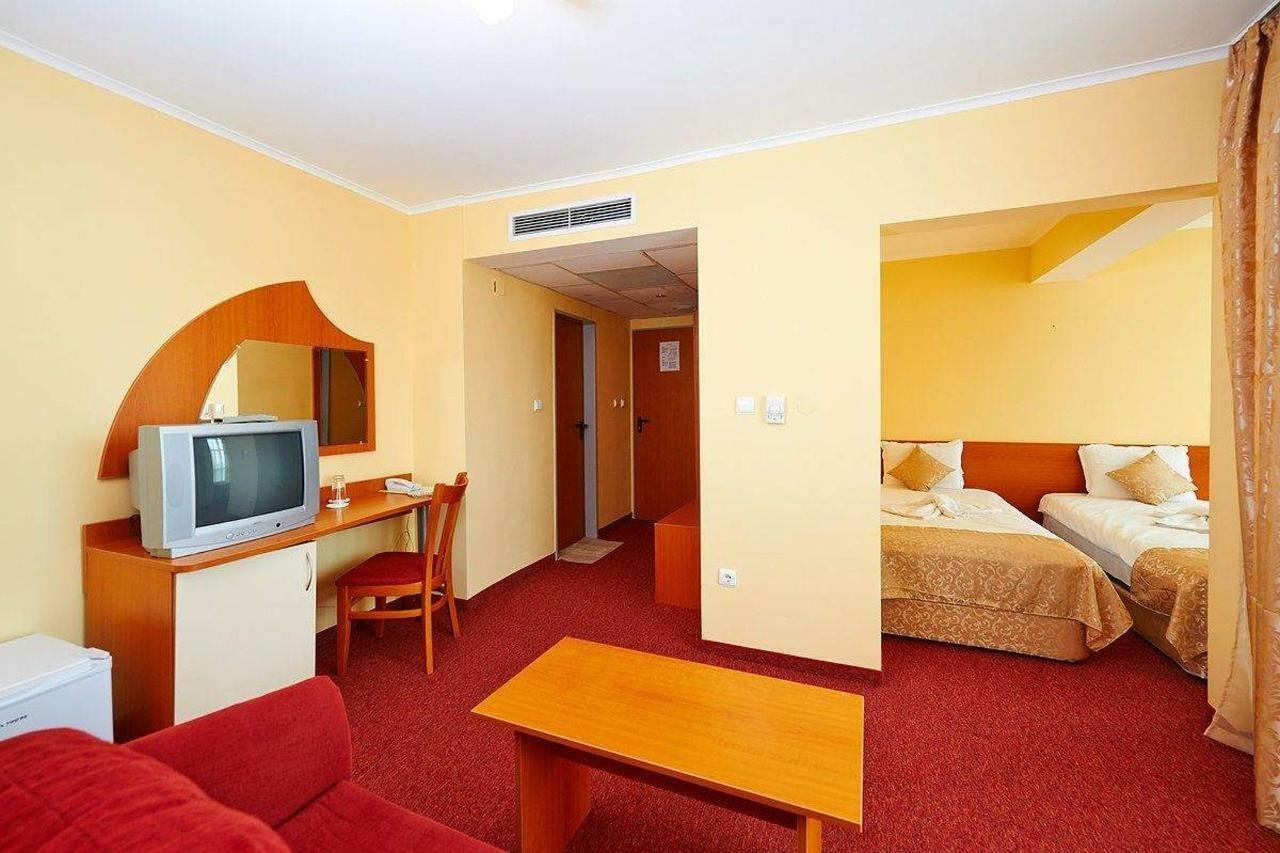 Paradise Hotel & Relax Center Поморие Екстериор снимка