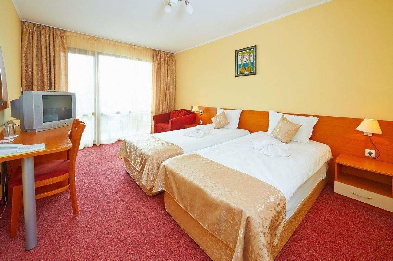 Paradise Hotel & Relax Center Поморие Екстериор снимка