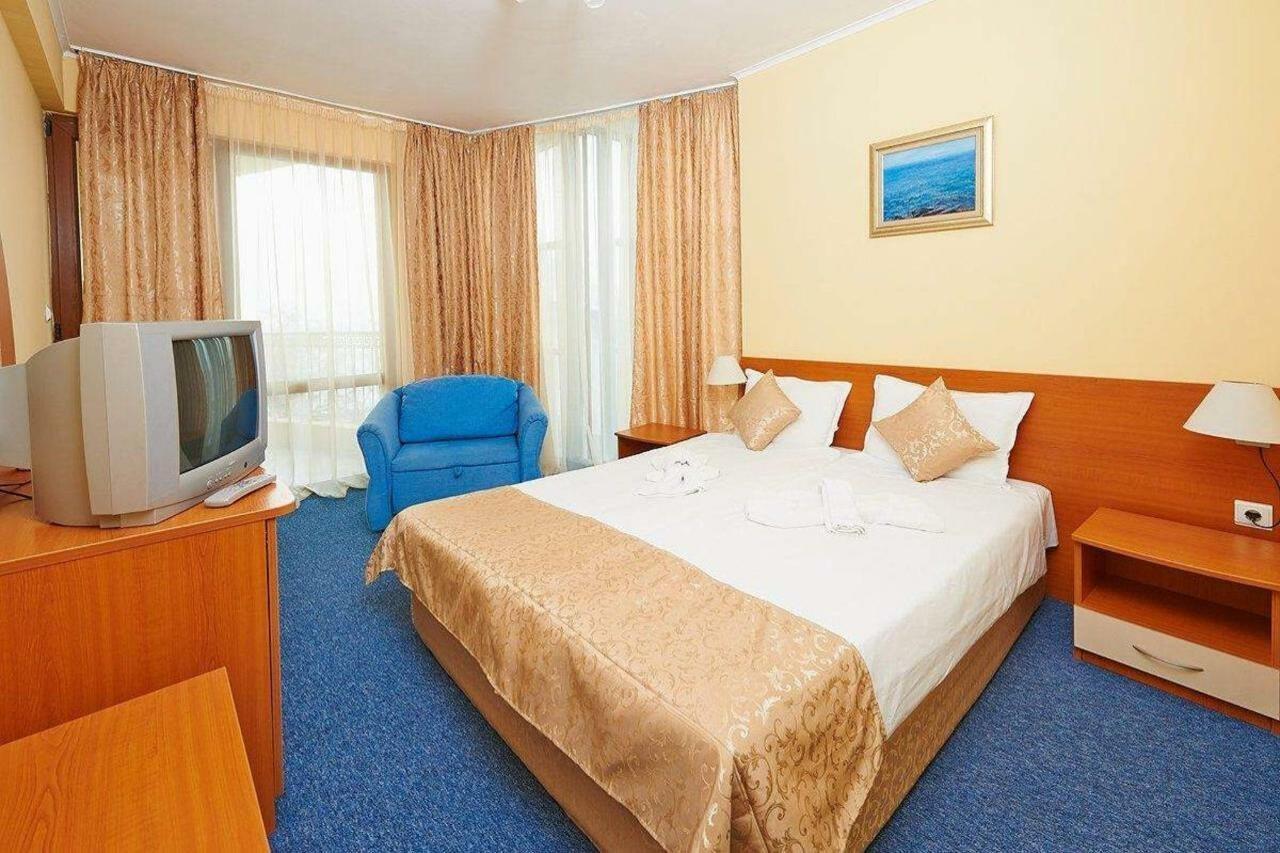 Paradise Hotel & Relax Center Поморие Екстериор снимка