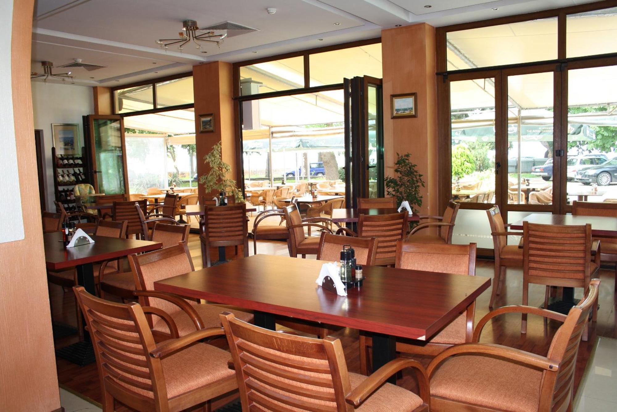 Paradise Hotel & Relax Center Поморие Екстериор снимка