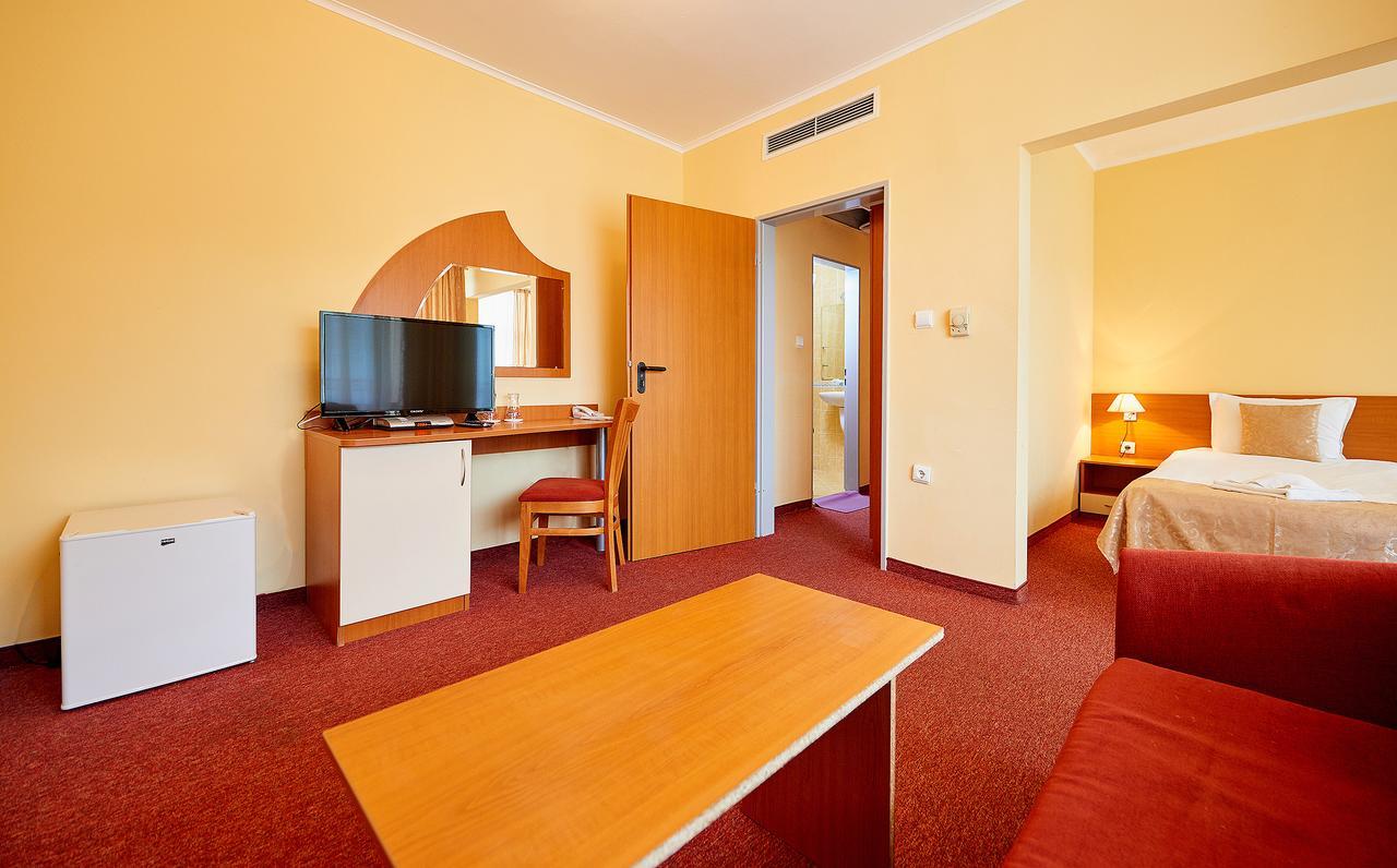 Paradise Hotel & Relax Center Поморие Стая снимка