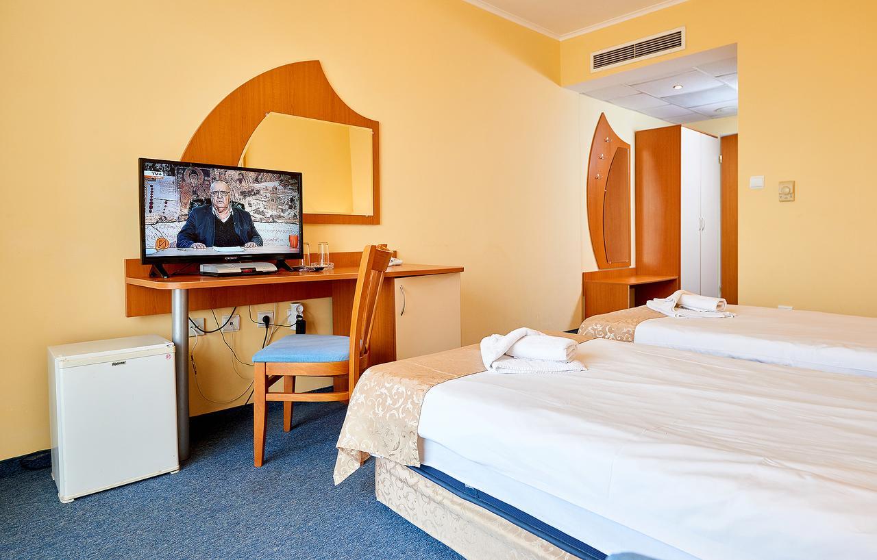 Paradise Hotel & Relax Center Поморие Стая снимка