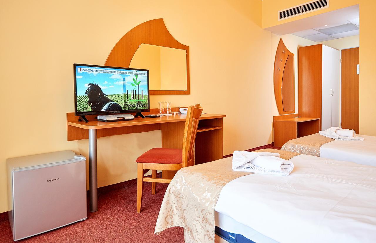 Paradise Hotel & Relax Center Поморие Стая снимка